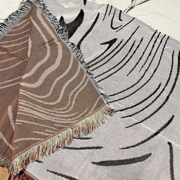 WAVY Boho Blanket 🖤 - Picture 5 of 5